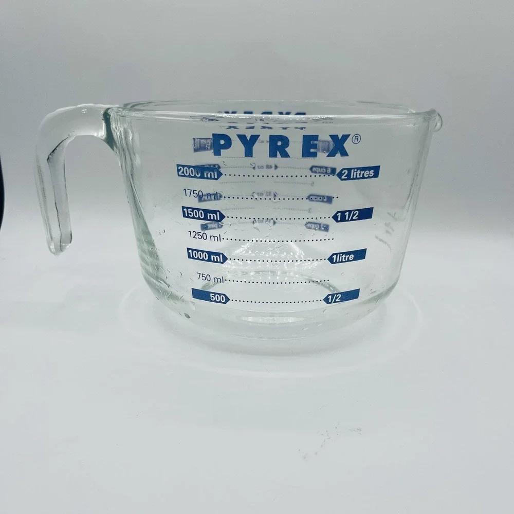 VTG Pyrex 8 Cup 64oz 2L 2Q HUGE Glass Handled Measuring Cup Blue Letters RARE